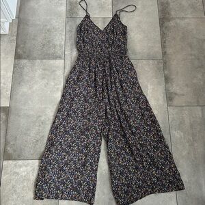Aritzia Wilfred black irene floral cropped jumpsuit multi M